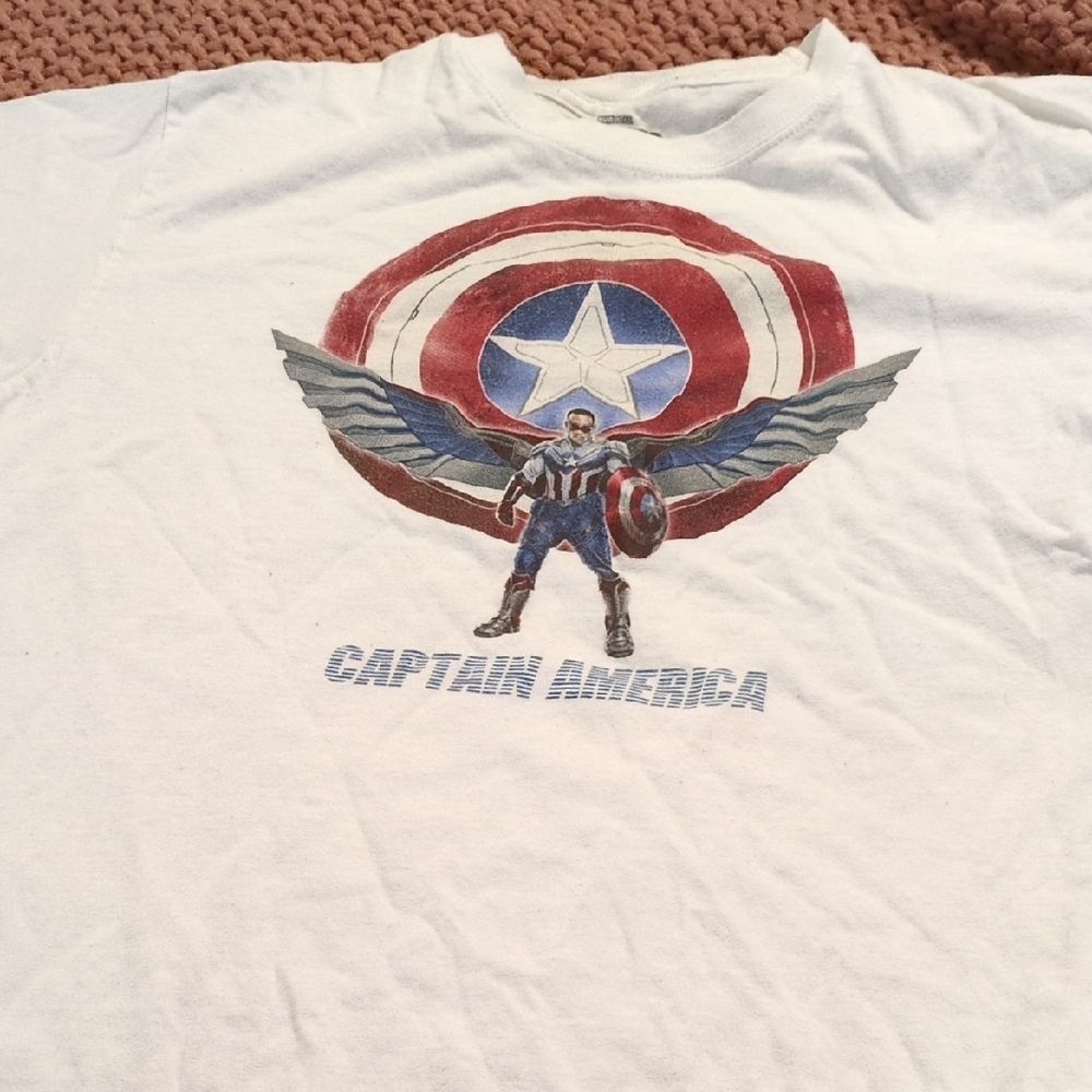 Captain America Graphic T-Shirt